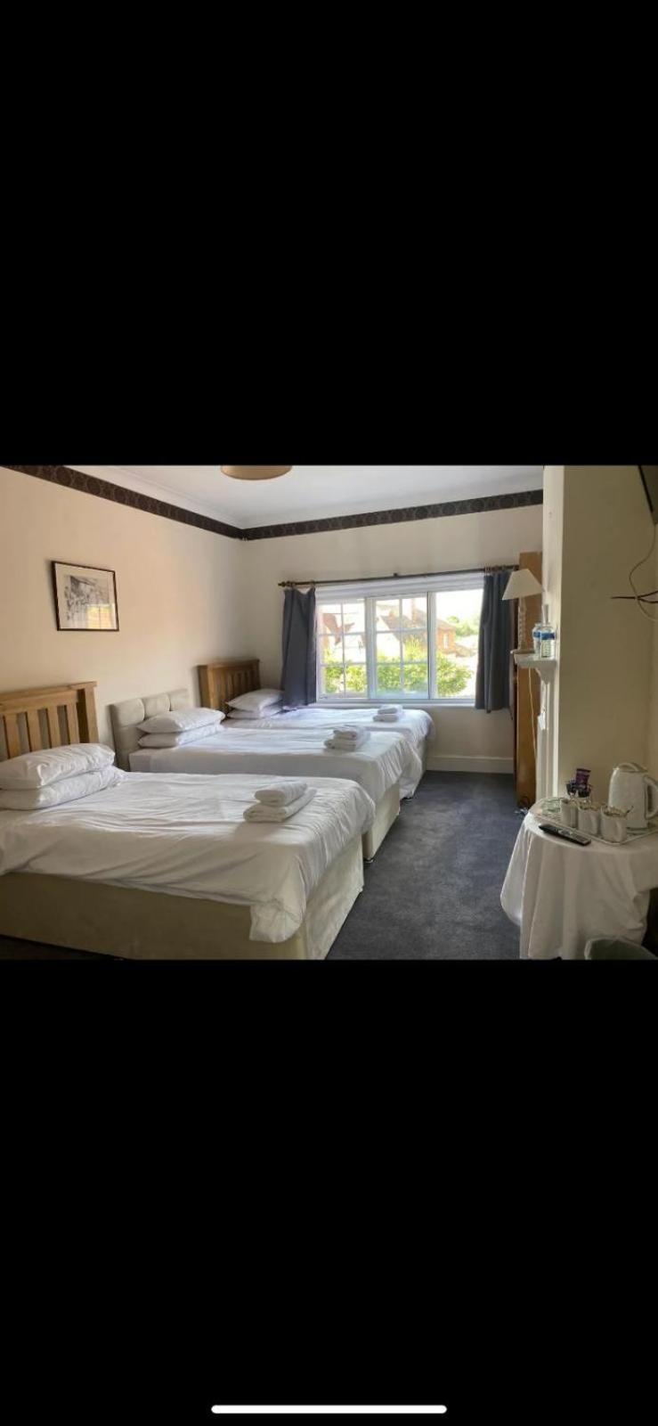 The Cranley Hotel Cranleigh Bagian luar foto