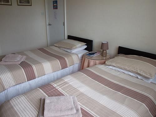 The Cranley Hotel Cranleigh Bagian luar foto